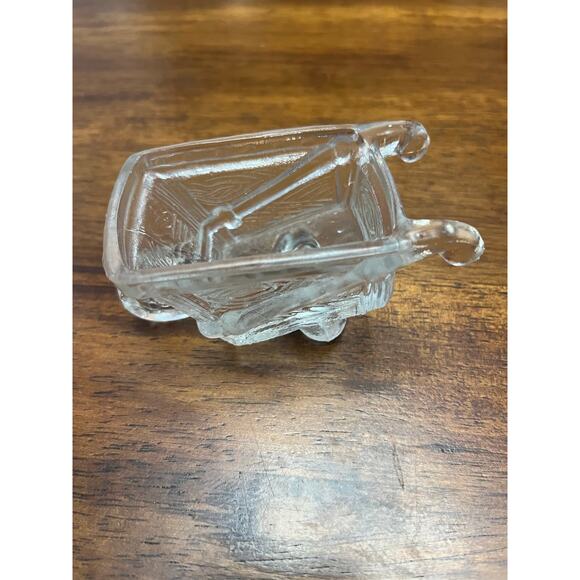Vintage pressed glass wheelbarrow toothpick holder - Picture 1 of 3